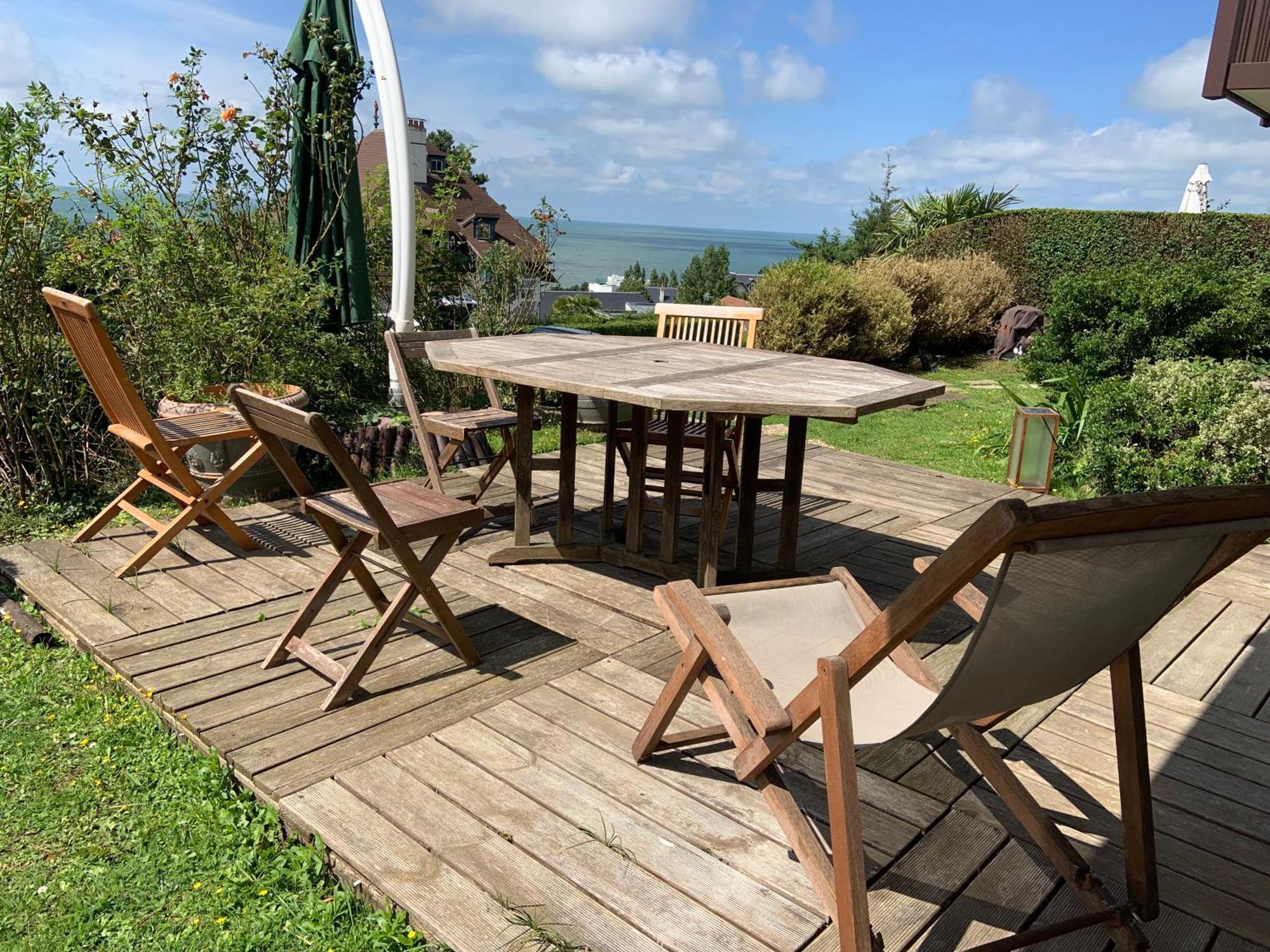 Grand Rez De Jardin-Terrasse Avec Vue Sur La Mer - 2 Chambres Блонвіль-сюр-Мер Екстер'єр фото